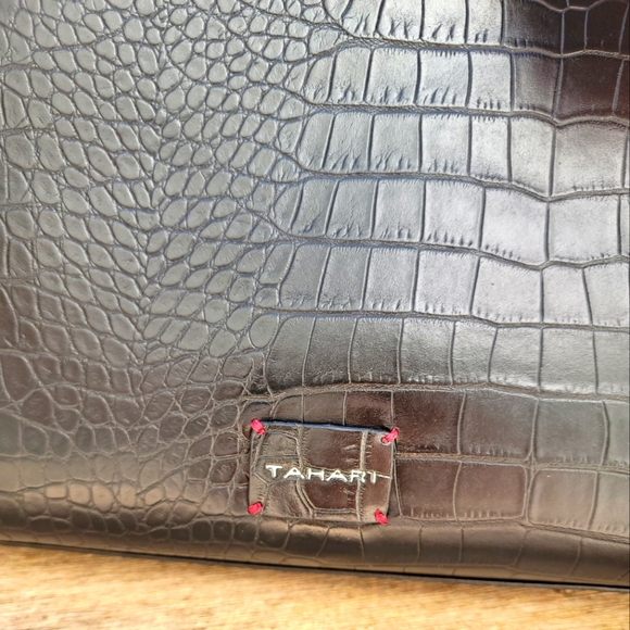 💗 Brand New 💗 TAHARI Large Handbag - NEW with Tags! - Picture 3 of 7